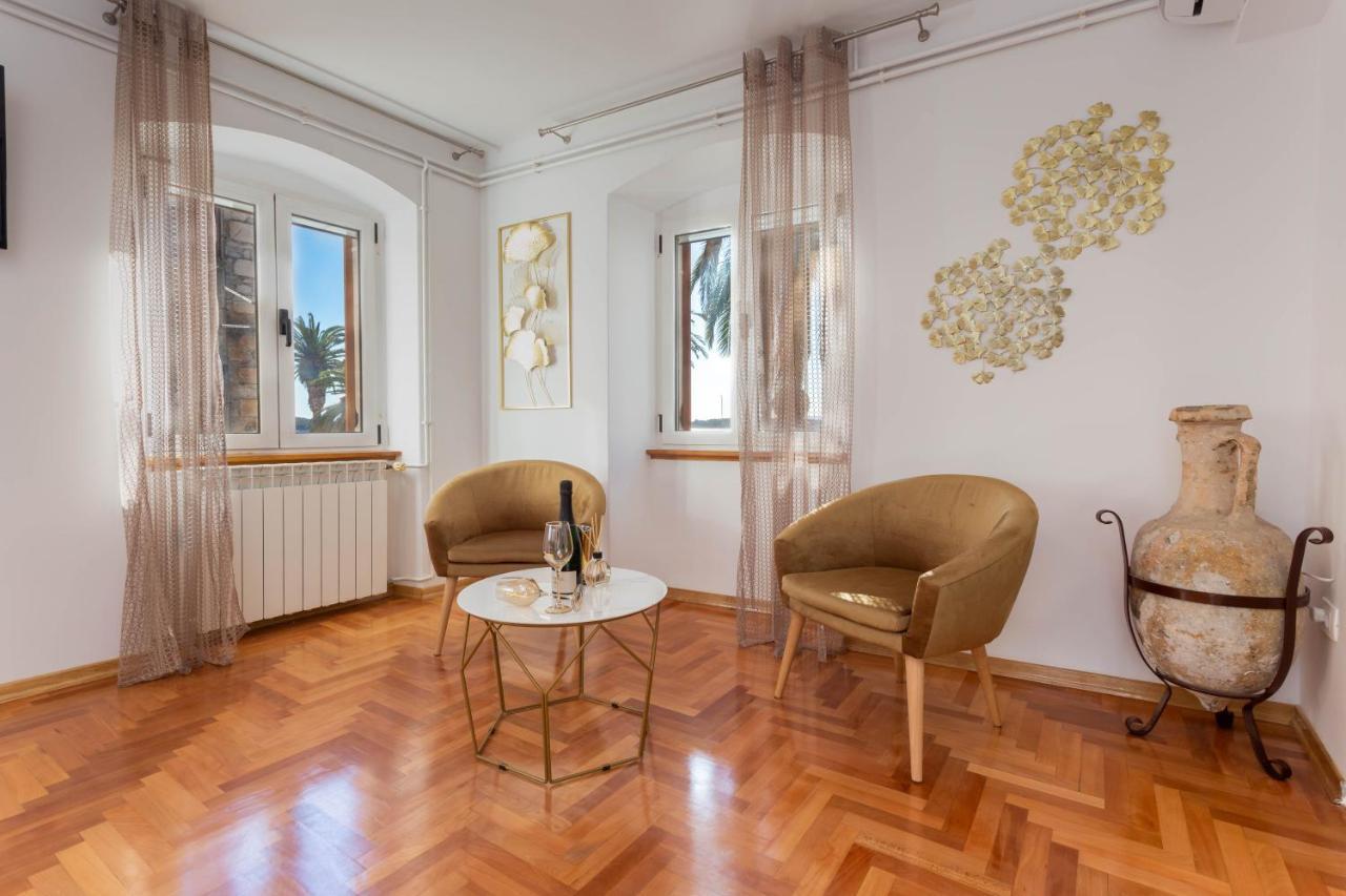 Deluxe Dreamy Room In The Center Of Hvar With Sea View Hvar Town Exteriör bild